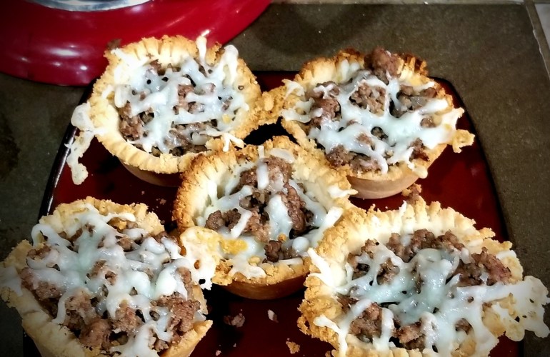 Mini Cheeseburger Pies